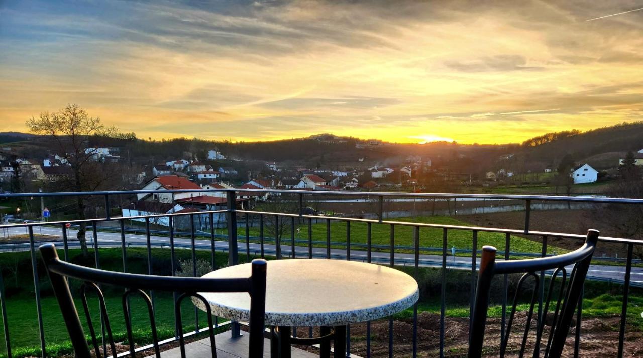 O Abel Hotel rural Bragança Esterno foto